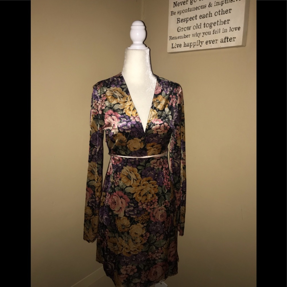 TOPSHOP wrap around velvet dress NWT